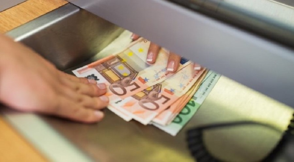 Euro prane 101 lekeve, niveli me i ulet qe prej korrikut